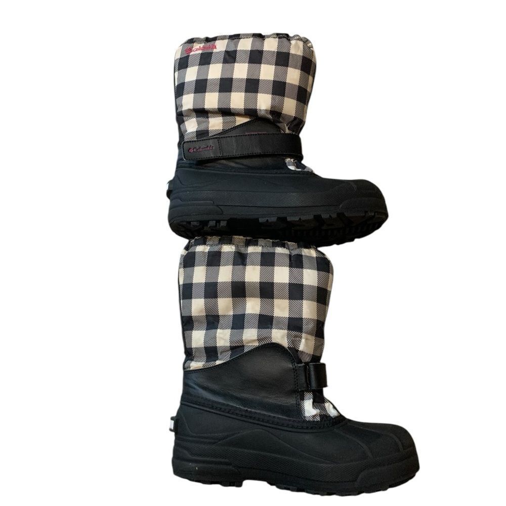 Columbia Snow Boots in Black & White, Size 5 - Picture 5 of 9